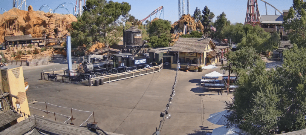 Knott's Berry Farm - Calico Mine Ride Webcam Live - Buena Park California