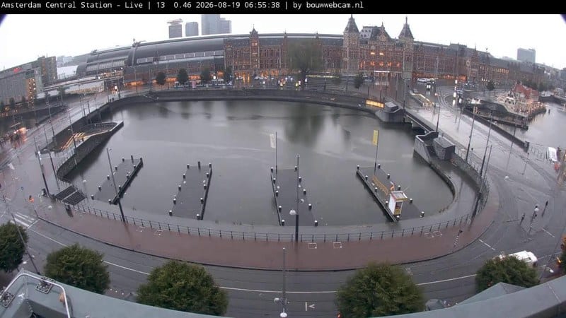 Live camera view of Amsterdam Centraal Station