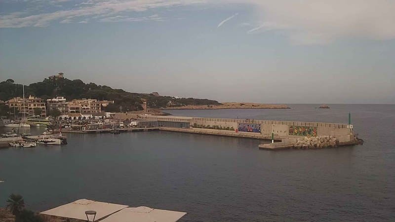 Live camera view of Cala Ratjada Port