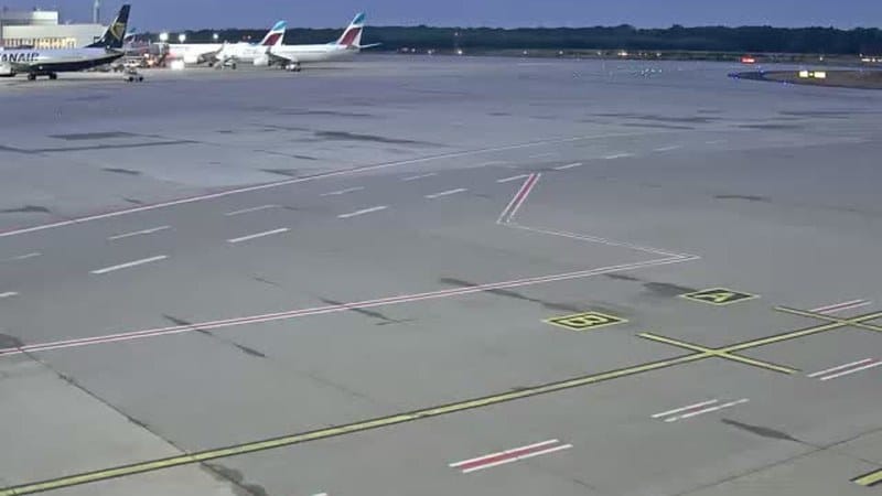 Live camera view of Koln/Bonn Airport
