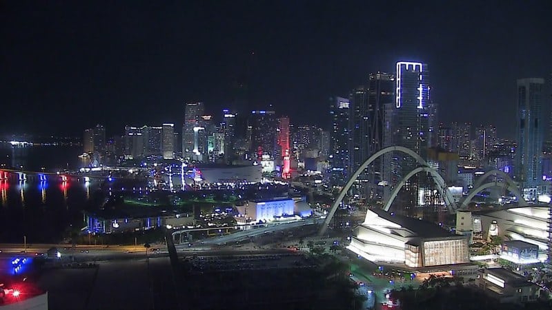 Live camera view of the MacArthur Causeway between Miami and Miami Beach, Florida